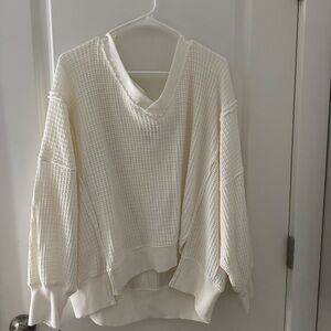 American Eagle Outfitters V-Neck Cream Sweater